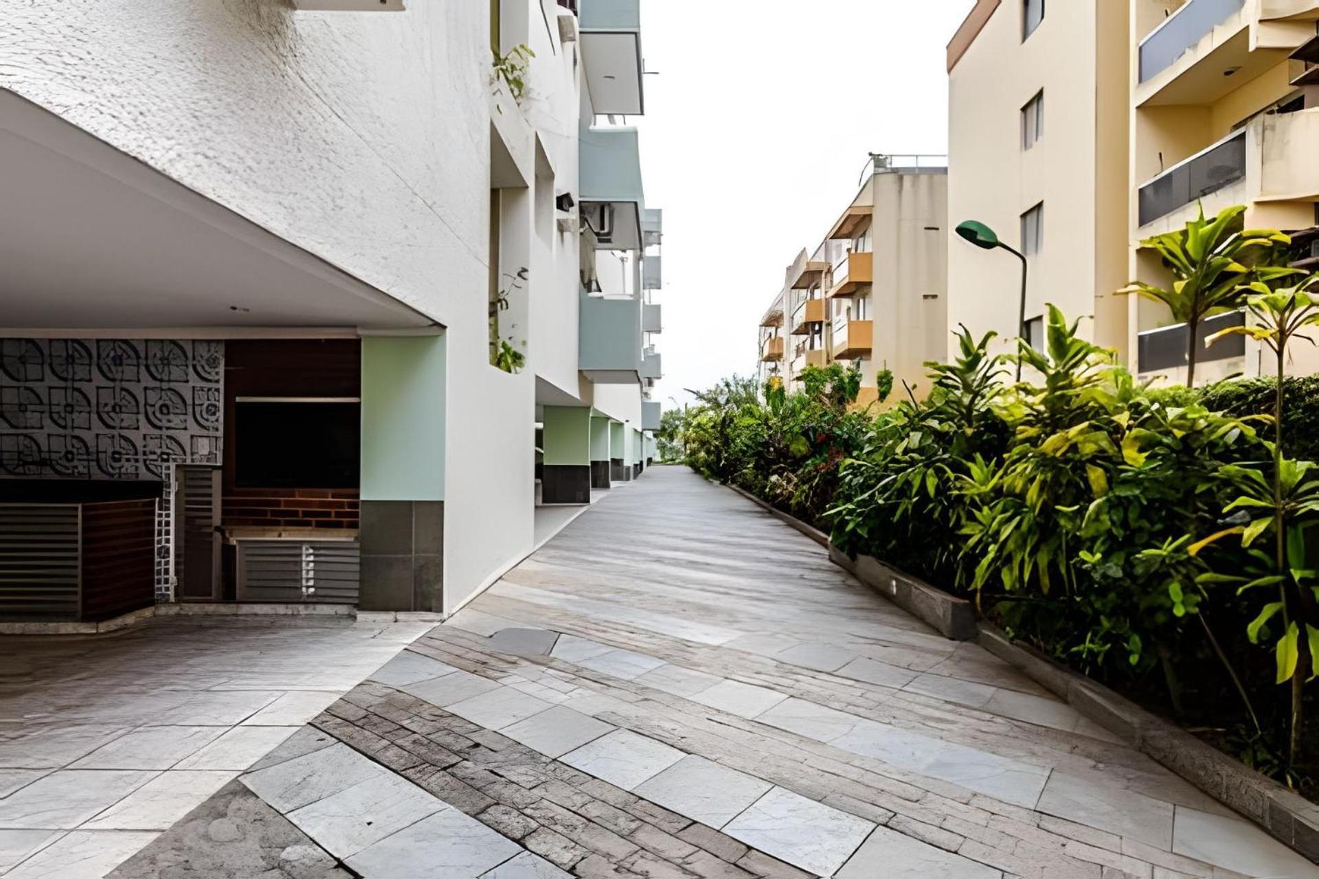 Apto Na Enseada Excelente Localizacao, 500M Da Praia, Garagem, Ar Condicionado Portaria 24 Horas Гуаружа Экстерьер фото